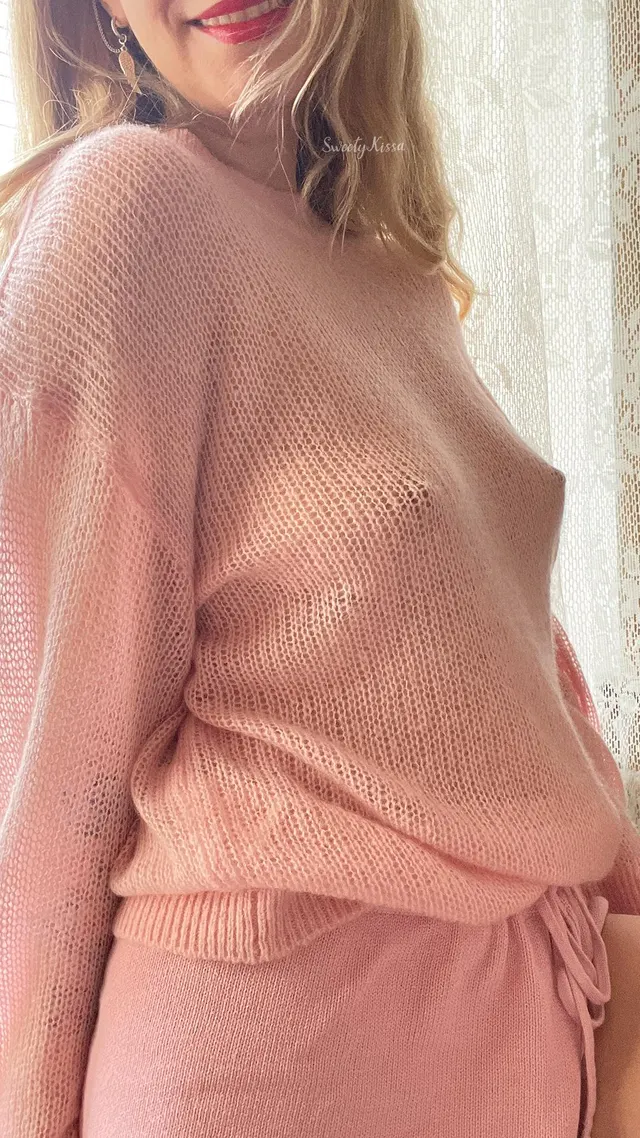 This sweater gives my pokies such a cute retro vibe
