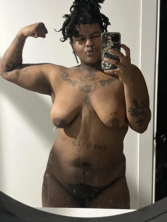 need a butch daddy for the night to keep you warm? ❤️