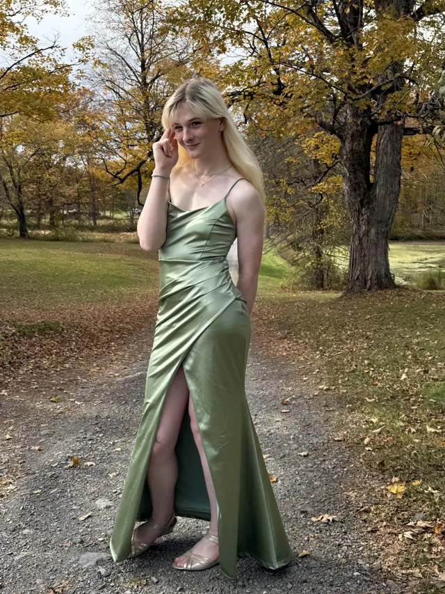 First time wearing a dress for my brothers wedding :3