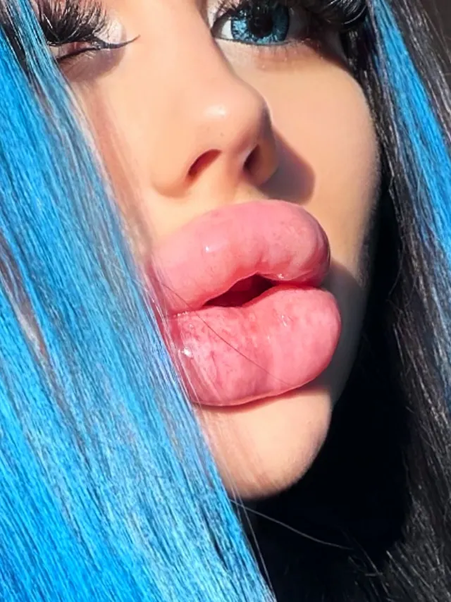 Morning sun on my pillows