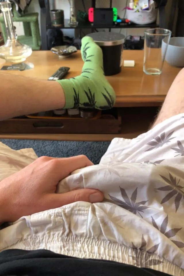 Stoner boner in my boxers