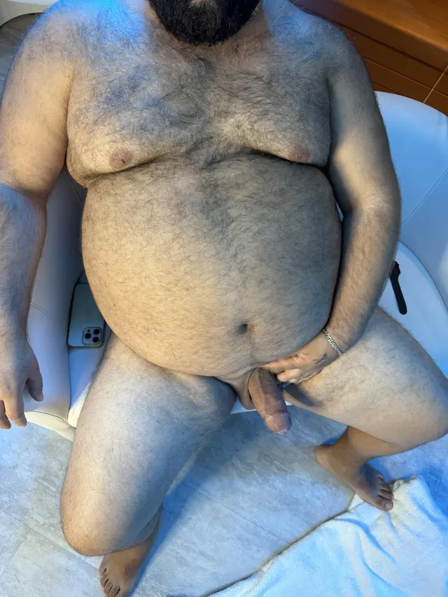 [40] I wanna spread your legs while pounding you hard