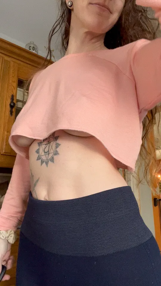 Just fixing up my hair :)