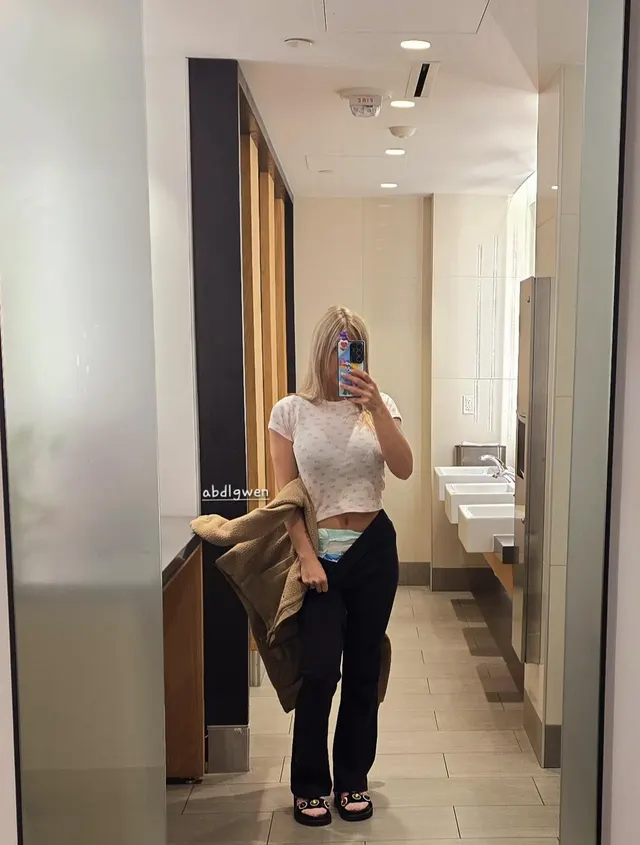 Airport diapers 🤓🛩💦