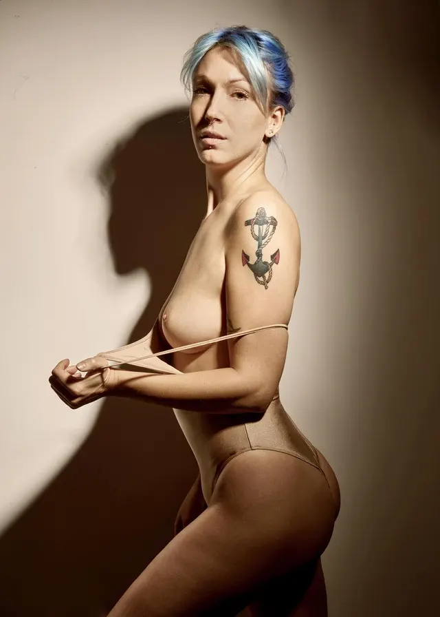 Gold on gold by Chiche_malo