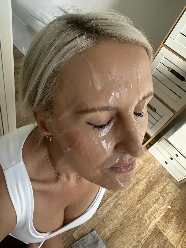 💕💕💕Getting a massive facial🍆💦👱🏻‍♀️