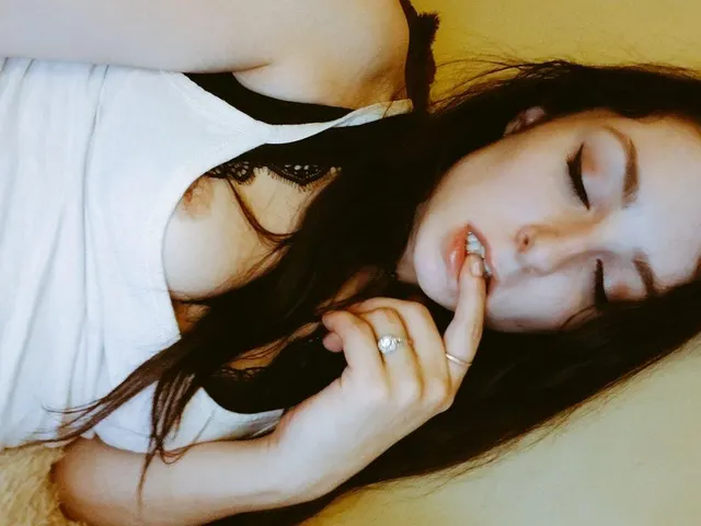 Follow me ! @smokeanotherr