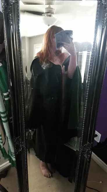 Learned a quick little spell at Hogwarts 😇 [f]