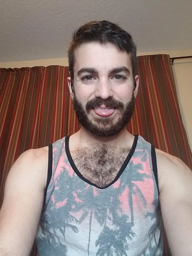 Just got on cam! Chaturbate.com/gorillaman223