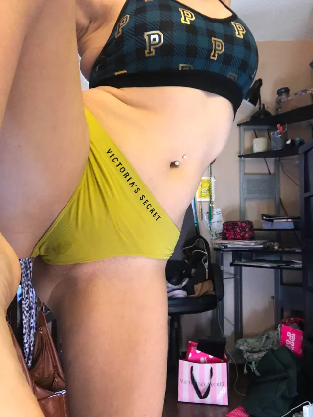 [selling][22][us] panties off this tight pussy