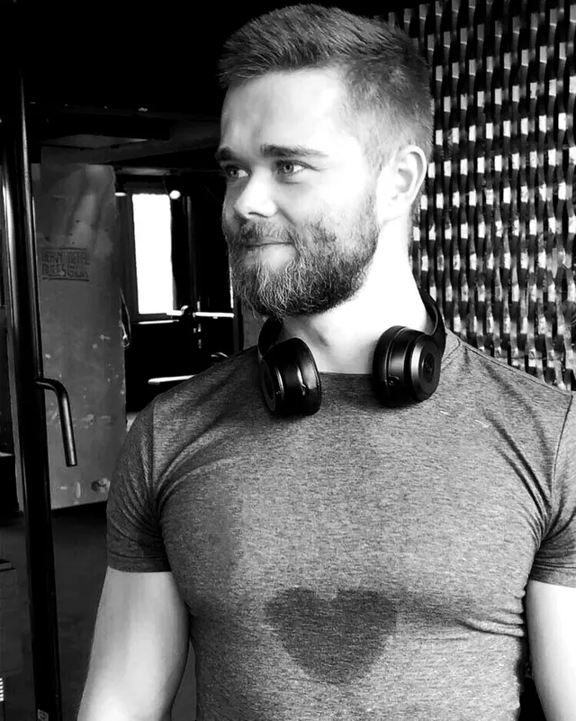 Wanna be my sweatheart?