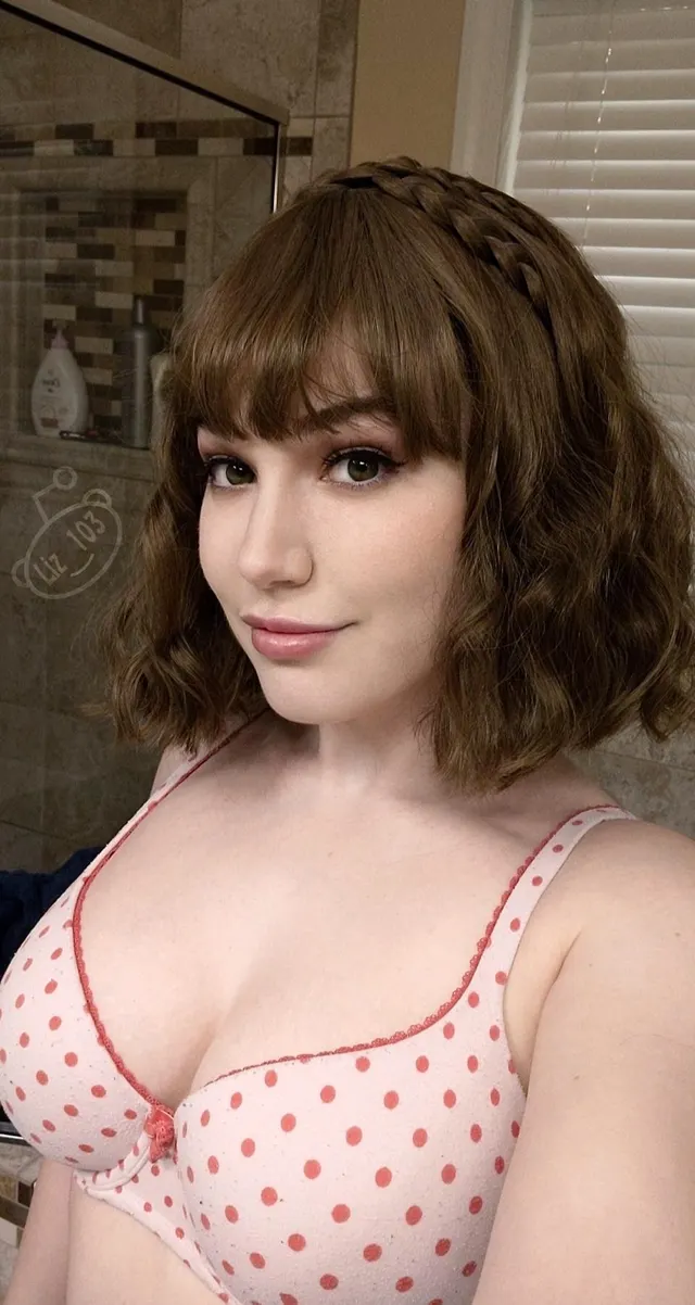 (f) Polka dot bra and short hair ❤️