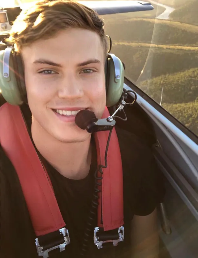 Your pilot Rubes here again. Did some aerobatics with my mate today. Who would love to join me up in the skies?