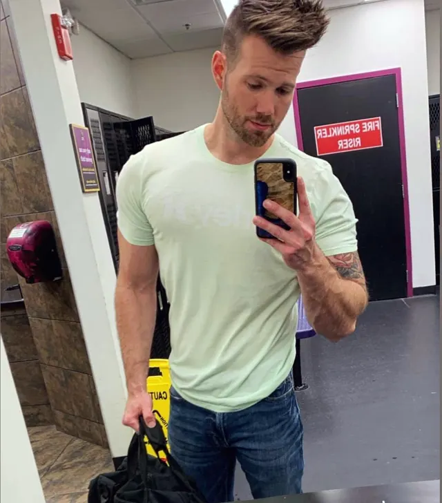 I worked, I got my hair cut, I worked out. I am feeling fine as fuck!