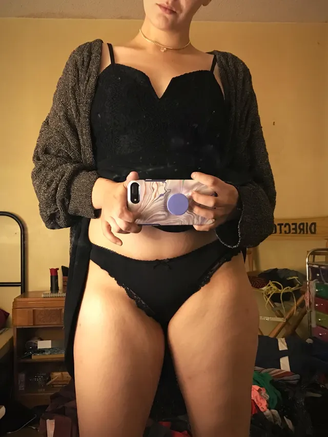 Haven’t been feeling very cute or fun lately 😢 maybe you could inspire me tonight? 💋❤️