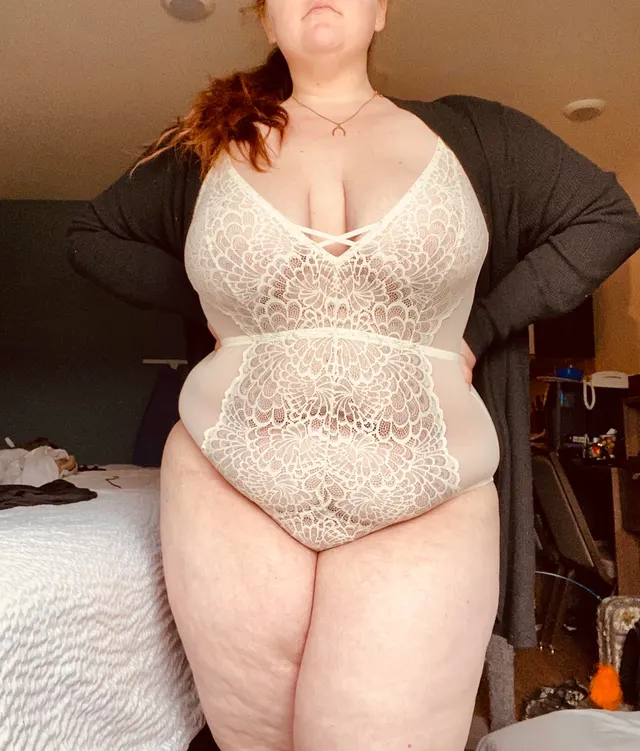 Lol ya girl is feelin lonely af atm