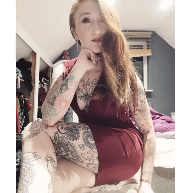 Heavily tattooed, natural red head ✌️
