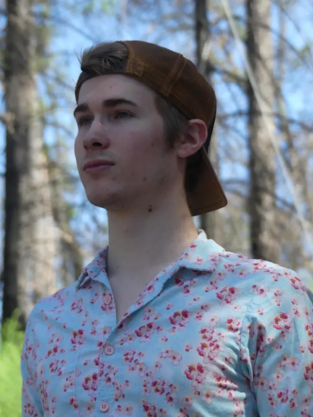 Finished sewing this shirt and wanted to show it off a bit ☺️