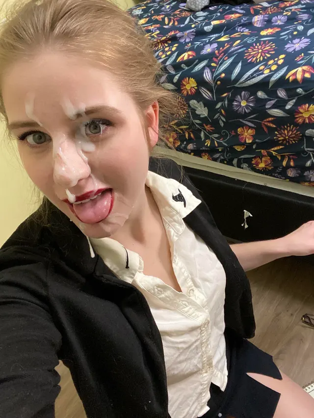 Face fucked facial and selfie 😜