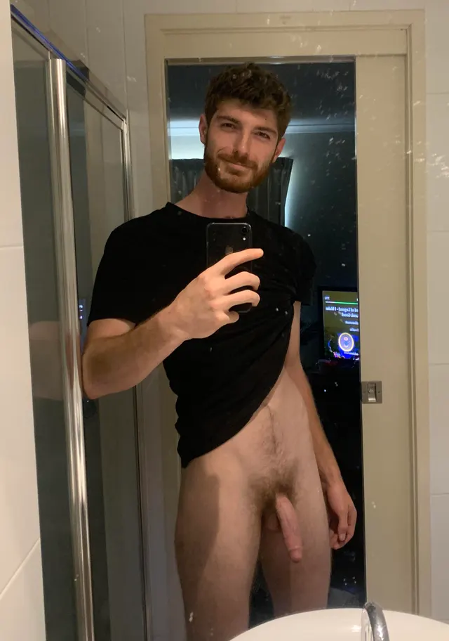 No beef with the beefcakes, but throw those skinny love hands up.