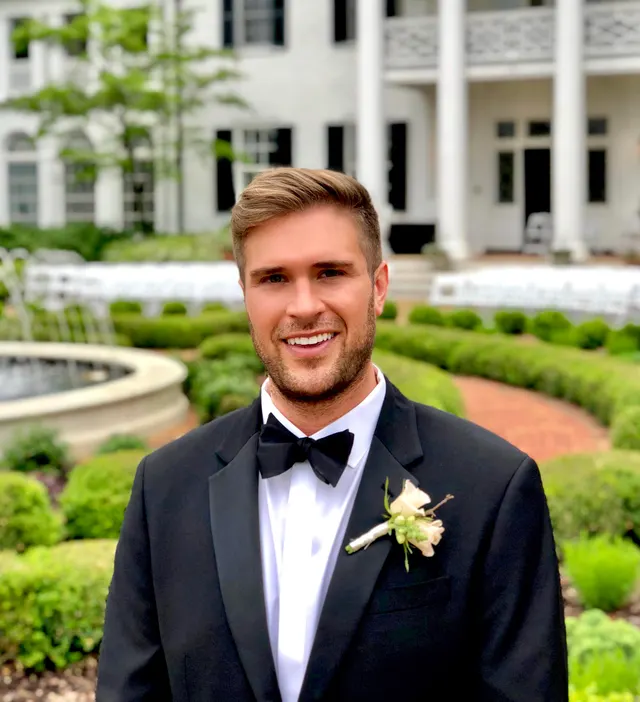 That Pre Pandemic Wedding Bliss 🤵🏻