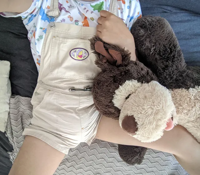 Daddy dressed me to go out for ice cream! Feeling like a lucky lil girl 🌞💕