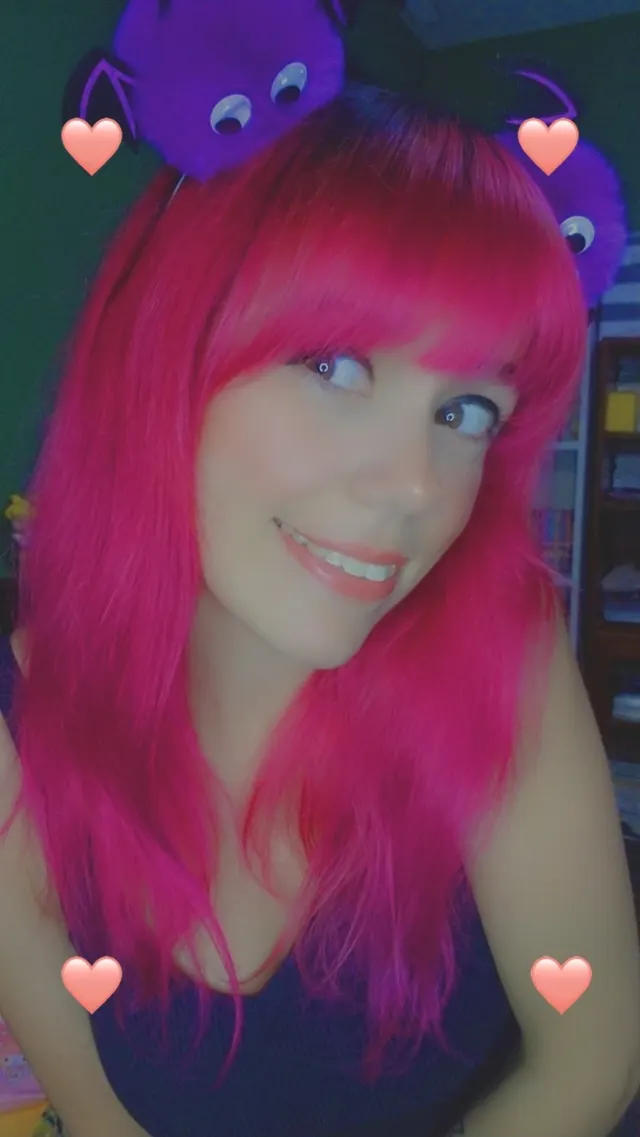 Headbands look so cute with bangs n.n