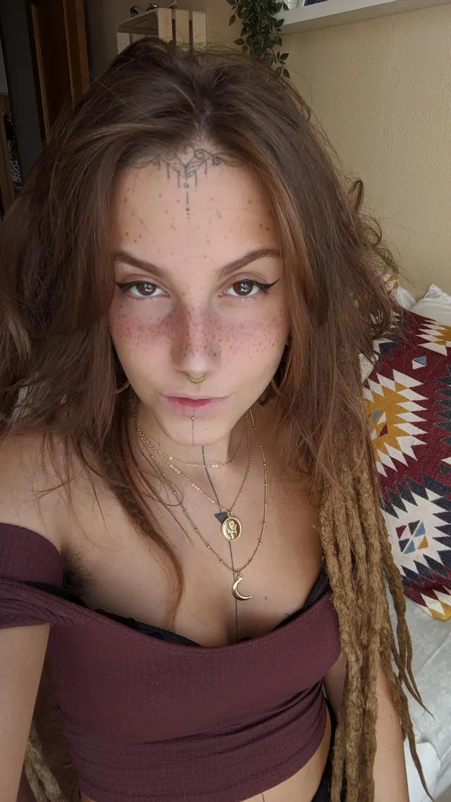 Always enjoy posting here. I feel like lots of love coming from this lil community 🖤 hope you are having a wonderful day!