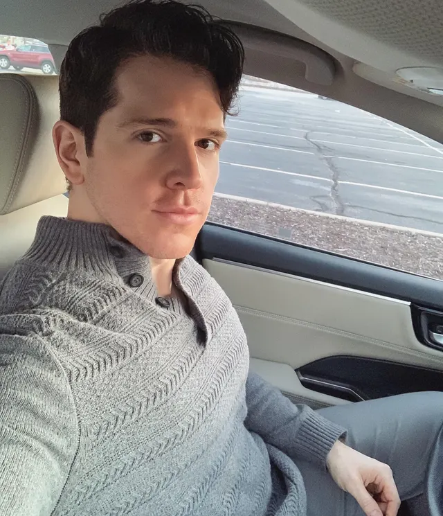 my first ever reddit post. am i doing this right? 🤓