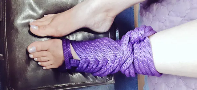 Question: i loved my first foot binding. The rope was 3/8th. I just ordered 1/4 inch. But should i go down to 3/16th for a toe weave? Thank you in advance.