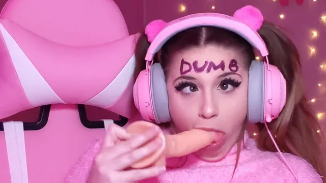 my headphones were hacked while playing on my computer & turned me into a hypno slut!!!!💕