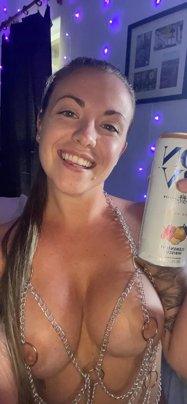 My favorite seltzer and my favorite outfit :P