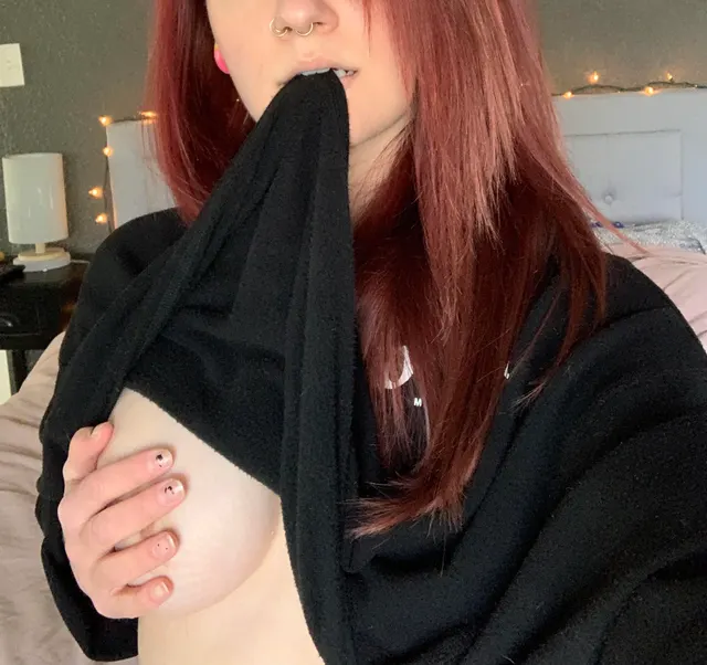 Hope this makes your Monday better 🖤