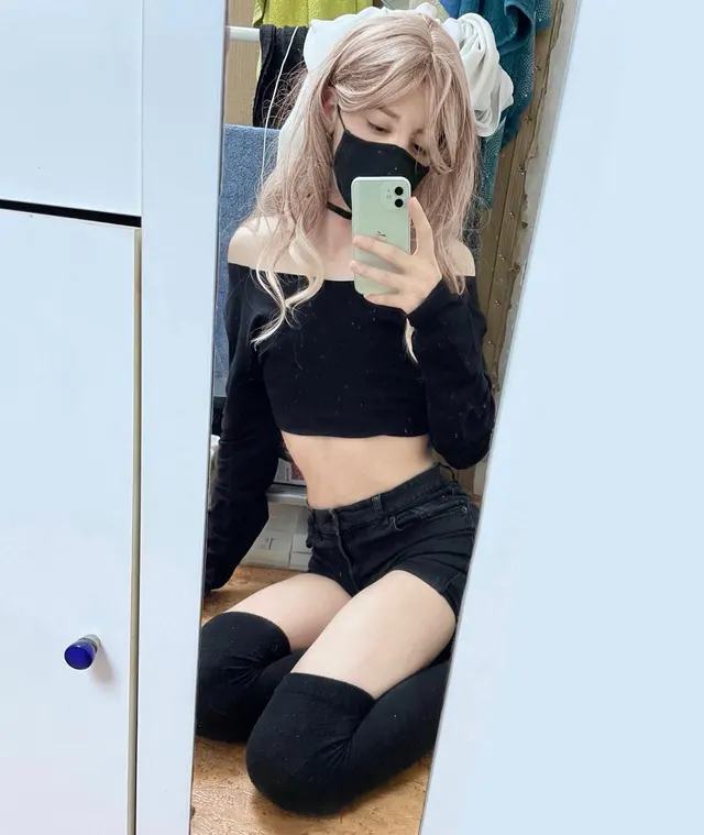 First time wearing a wig. What do you think? 🌸