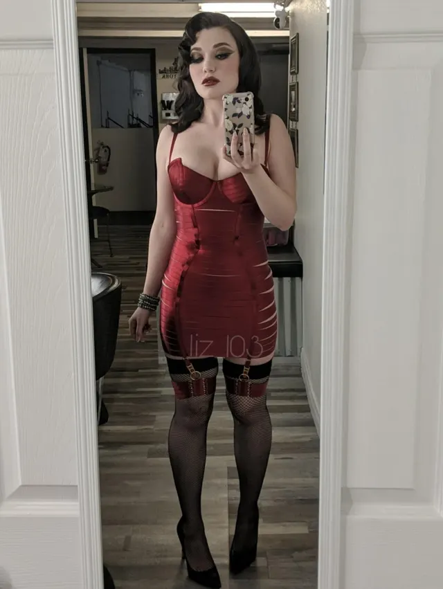 If you behave I'll let you lick my heels clean 👠