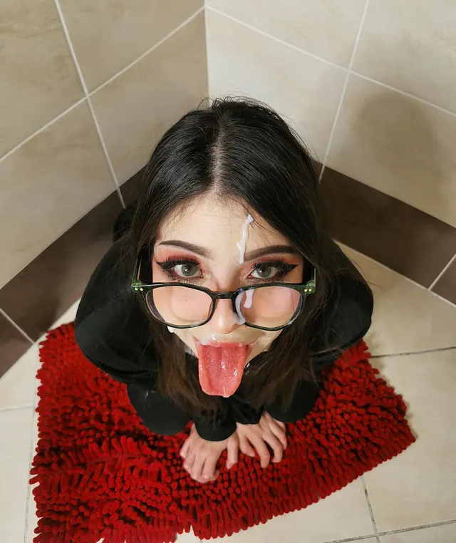 i'm really proud to be a good cumslut :)