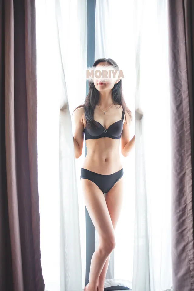 If i managed to make ten people stop scrolling and look, i would be over the moon 😆