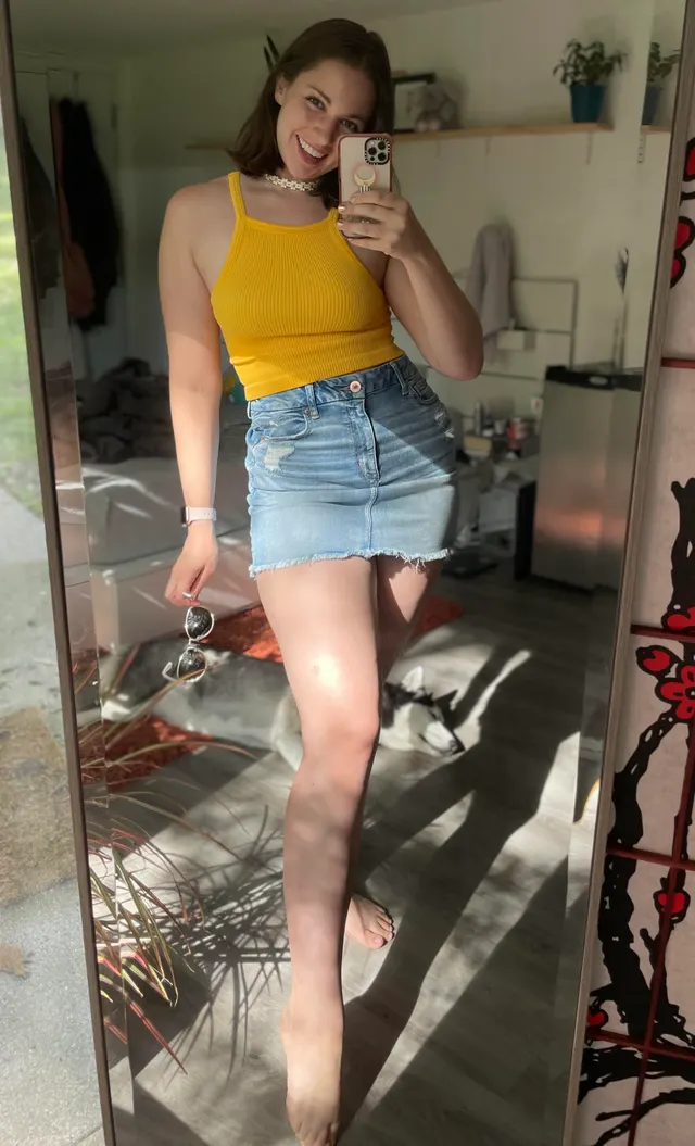 Most skirts are minis on me 🤷🏻‍♀️