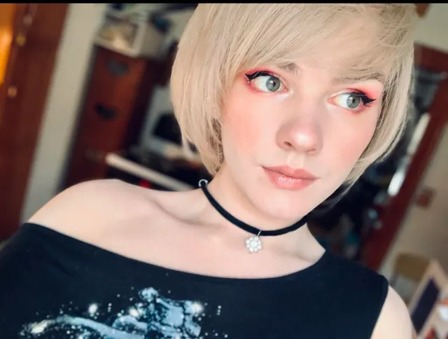 Woke up craving cuddles today 🥺