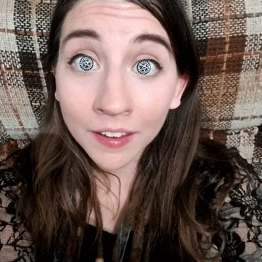 Bought these lenses to go for a spooky look and somehow managed to still just look cute....so I guess I'll just embrace that side of me instead 😅😂