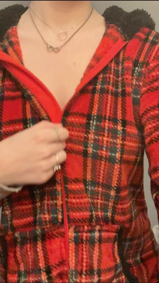 Playing strip poker tonight in my onesie! (F18)