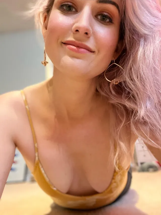 Baby it’s cold outside (so I’ll be staying in!) (33F)