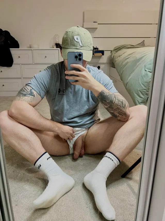 Someone come and spend a chilled weekend with me?