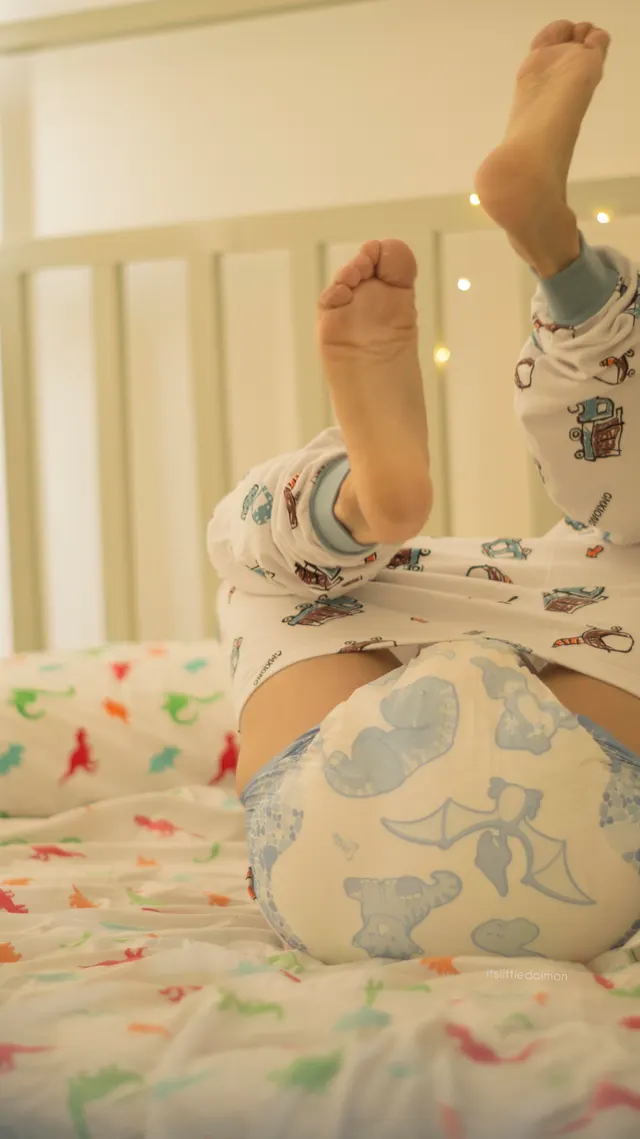 Bottoms up, sogge pamps! What's the perfect diaper change scenario for you?