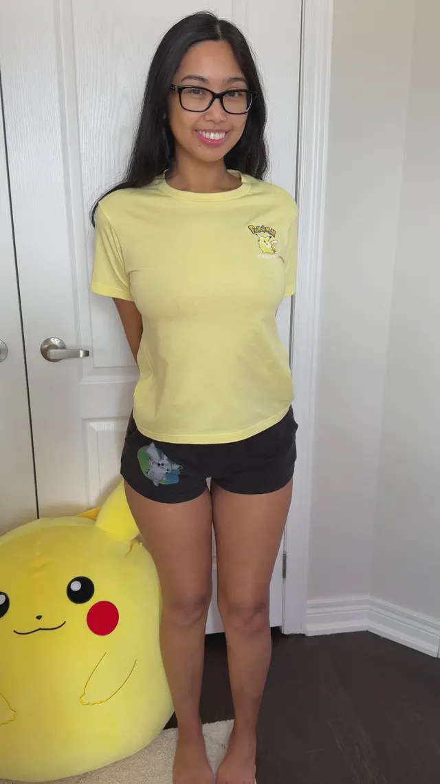 A little nerdy and a little sexy... I'm definitely your type