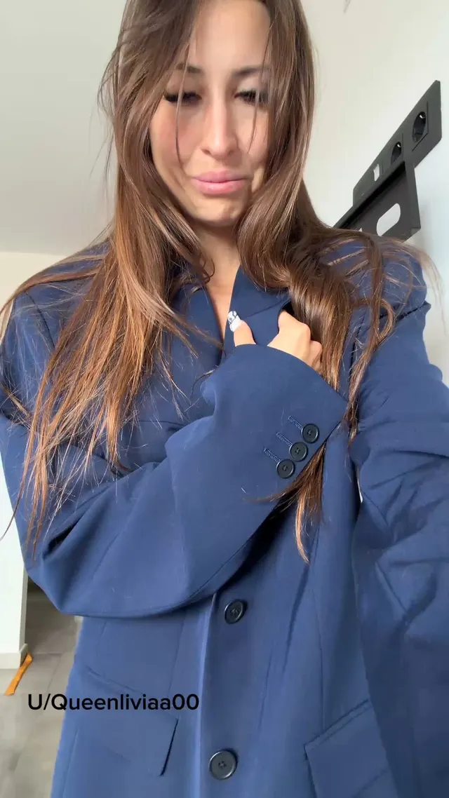 I borrow this jacket from my colleague