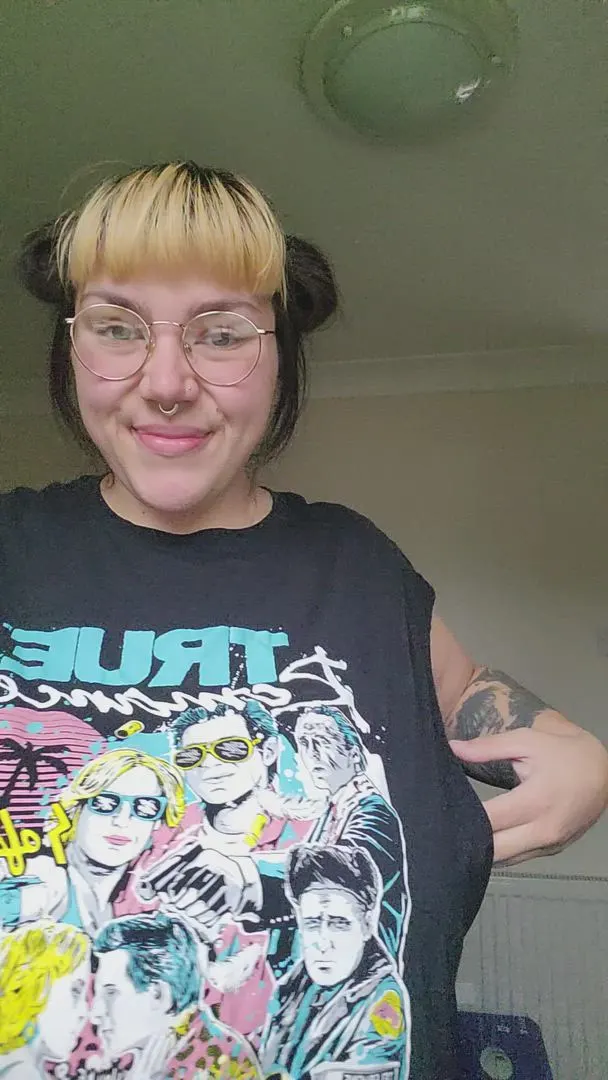 Natural MILF titties