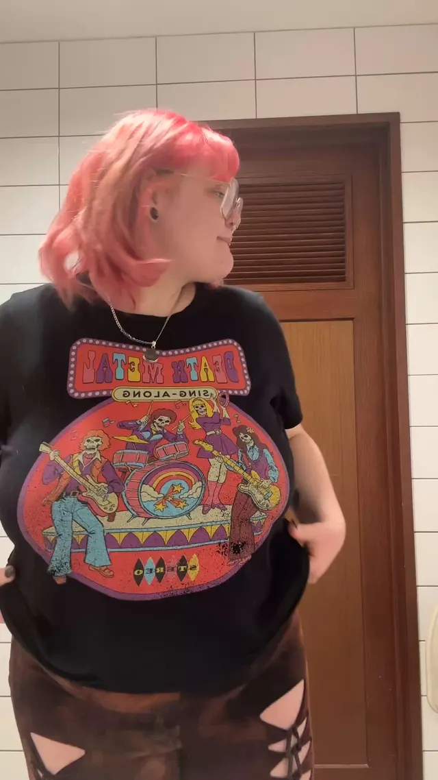 Got horny at the mall, decided to flash you in the public bathroom 🤭 Fun fact: my bra size is 48F but i havent actually worn a bra in years 🤗