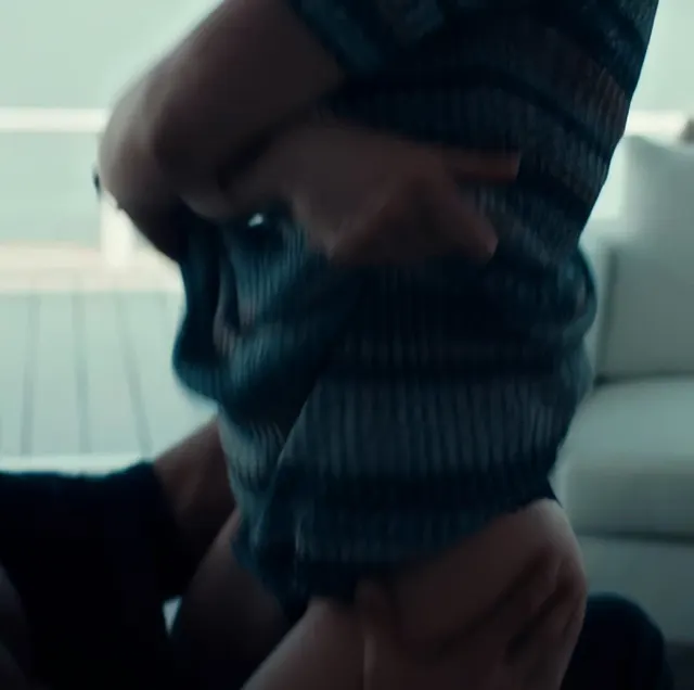 Jessica Biel booty plot in "The Better Sister" (4K Source) | 2025