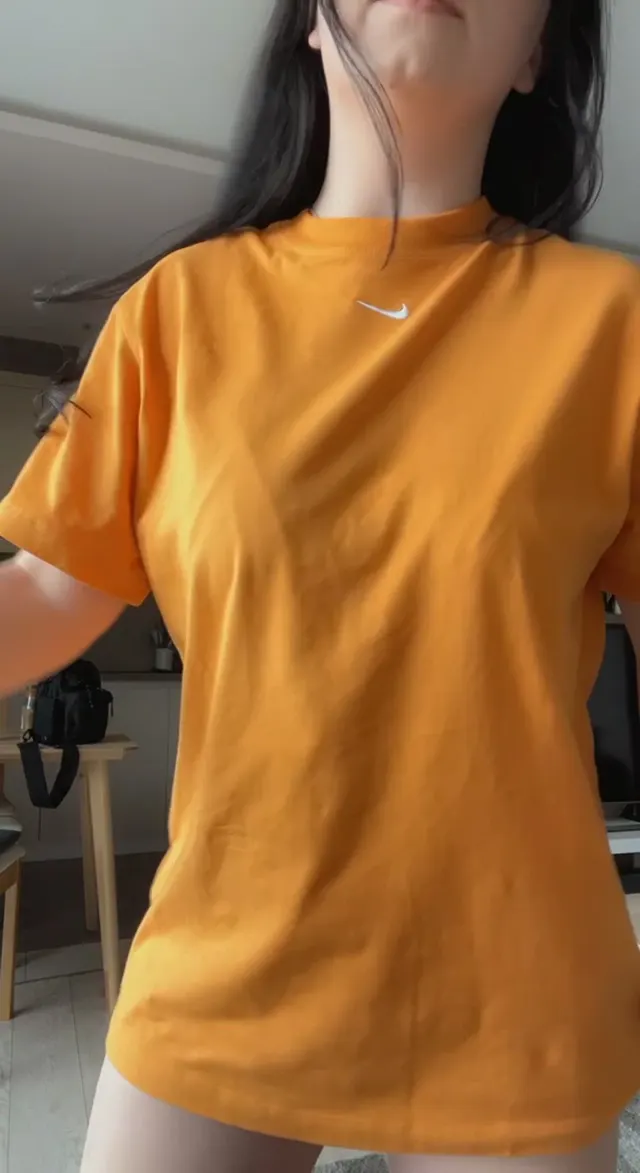 Watch out! Huge melons have been dropped!